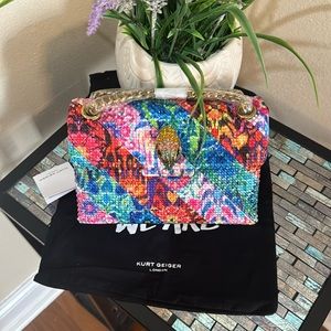 Kurt Geiger London Mini Kensington Crystal Shoulder Bag
Kurt Geiger Lond…